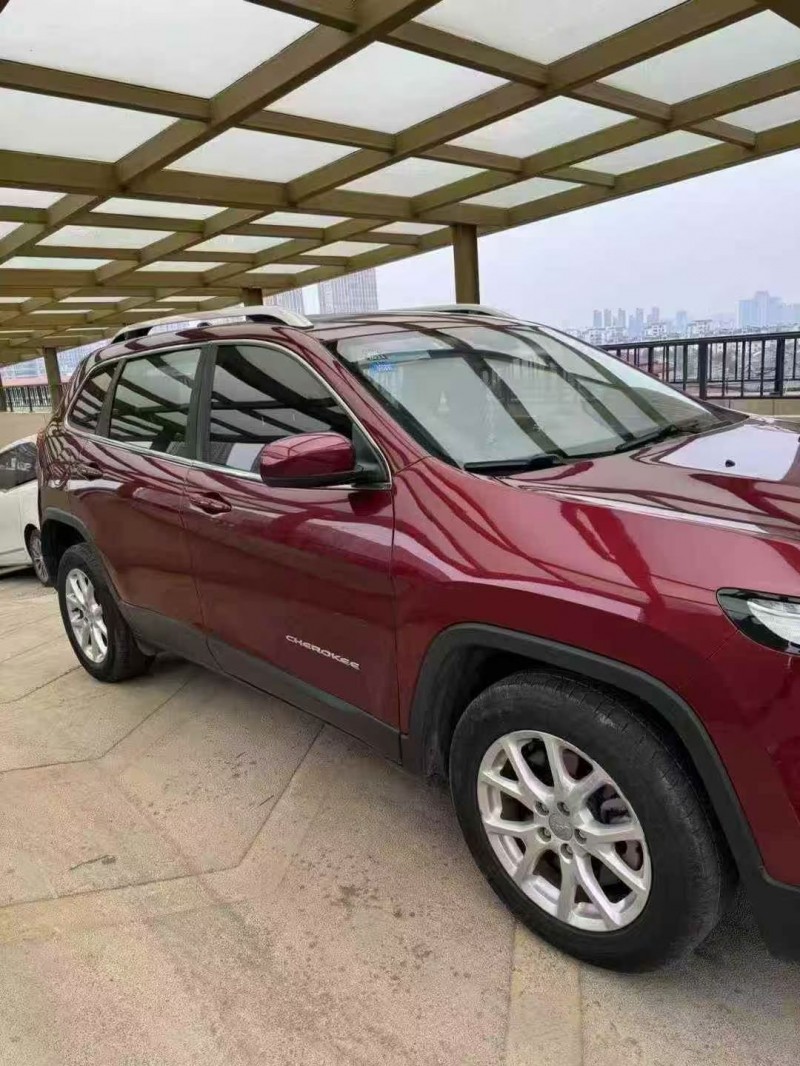 徐州17年Jeep自由光4