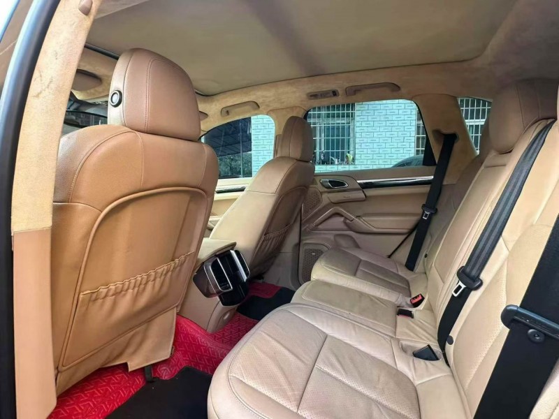 湘潭14年保时捷卡宴6