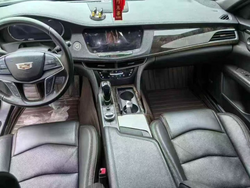 绍兴21年凯迪拉克CT63