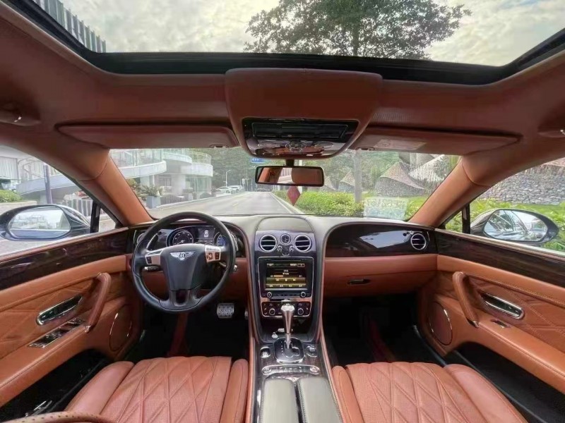 深圳17年宾利飞驰4