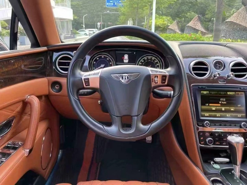 深圳17年宾利飞驰7