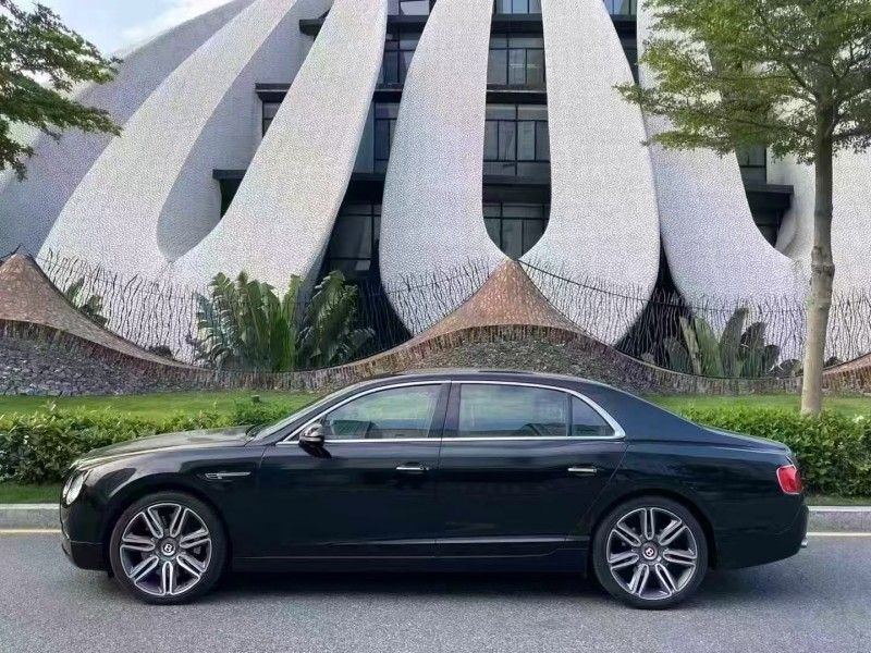 深圳17年宾利飞驰8