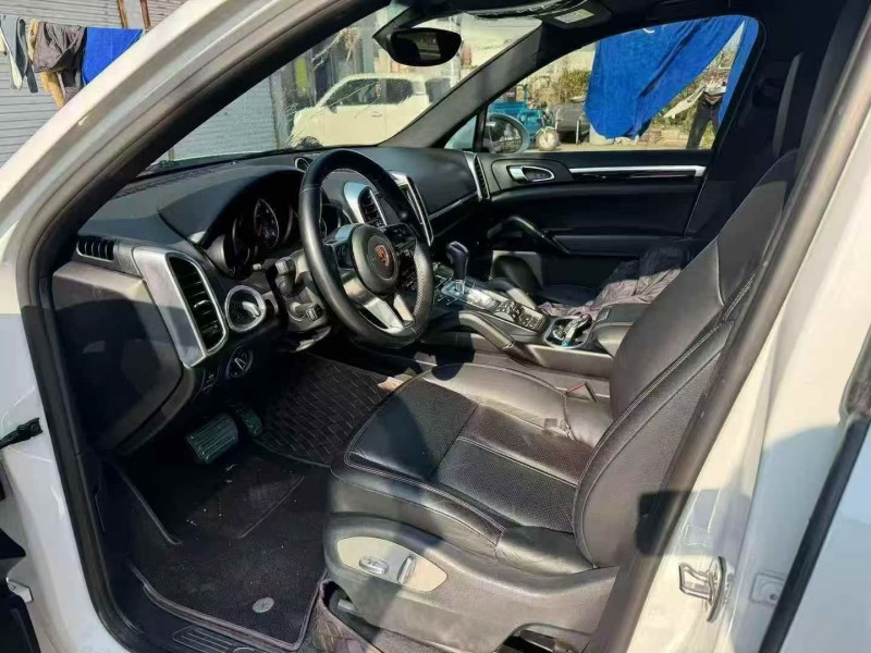 苏州16年保时捷卡宴3