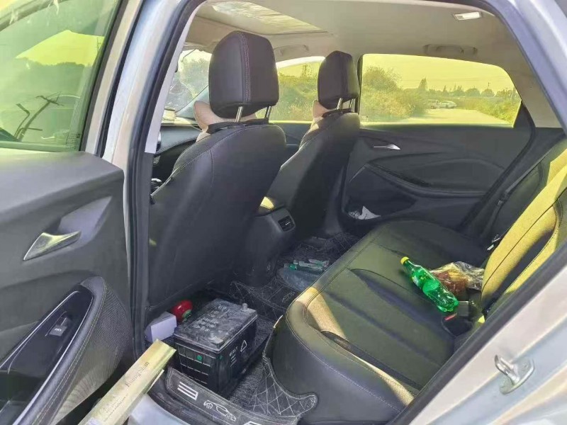 苏州23年别克威朗6