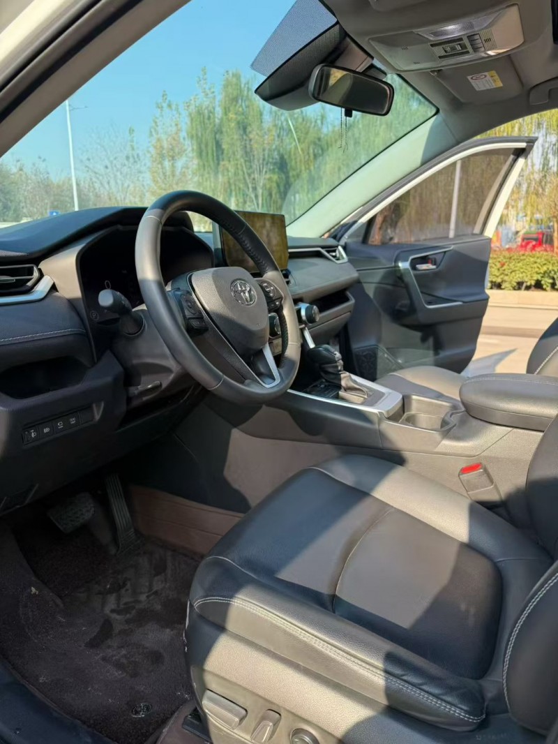 枣庄23年丰田RAV4荣放7