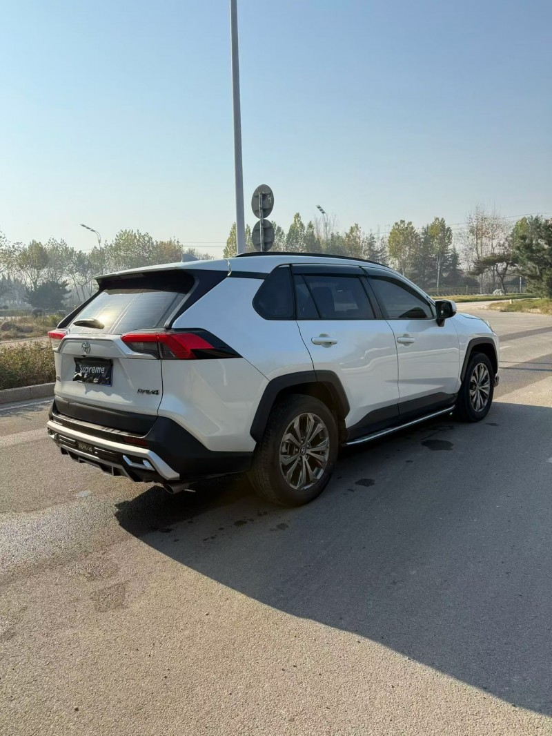 枣庄23年丰田RAV4荣放8