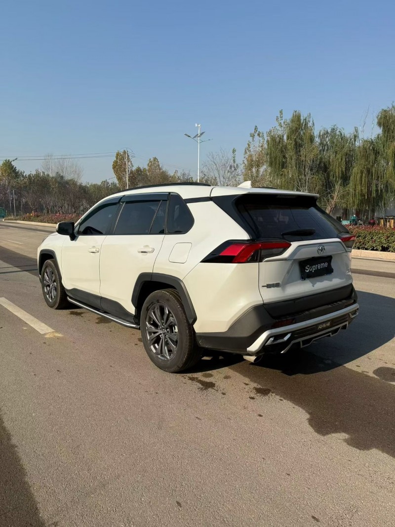 枣庄23年丰田RAV4荣放9