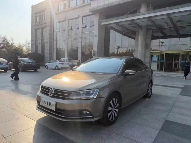 枣庄17年大众速腾2