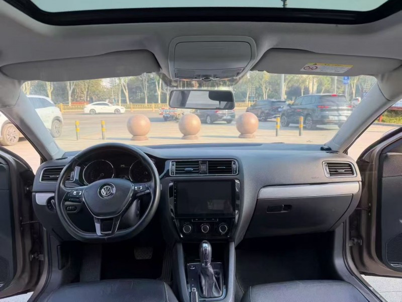 枣庄17年大众速腾4