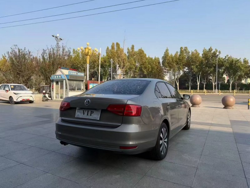 枣庄17年大众速腾8