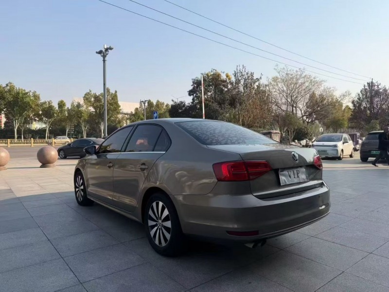 枣庄17年大众速腾9