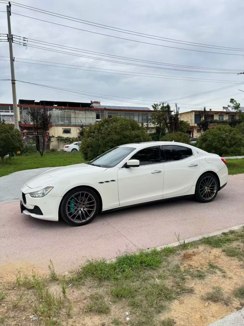 淄博15年玛莎拉蒂Ghibli3