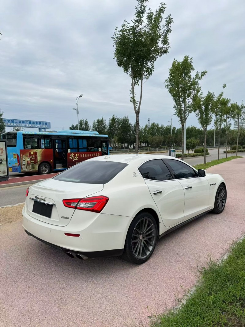 淄博15年玛莎拉蒂Ghibli7