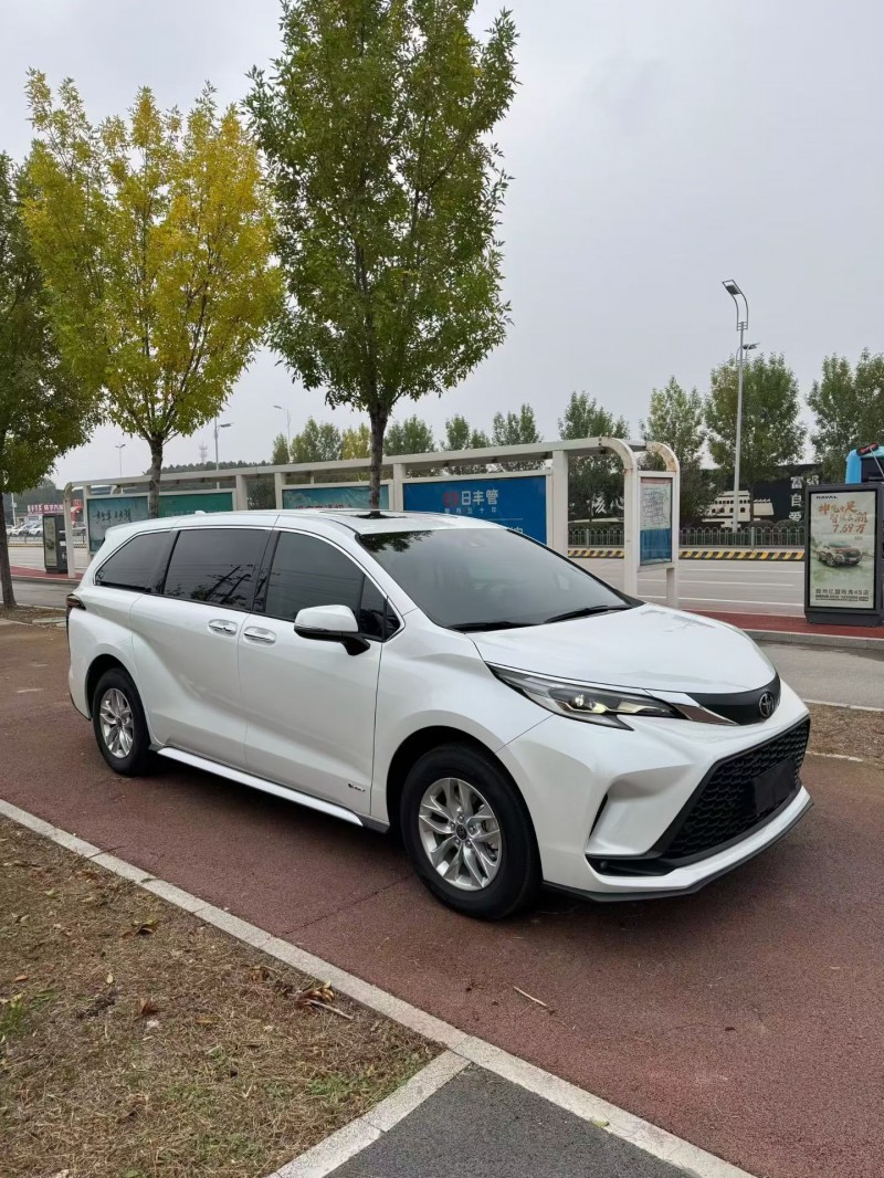 济宁25年丰田格瑞维亚2