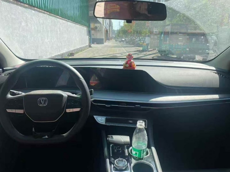 景德镇25年长安汽车逸动2