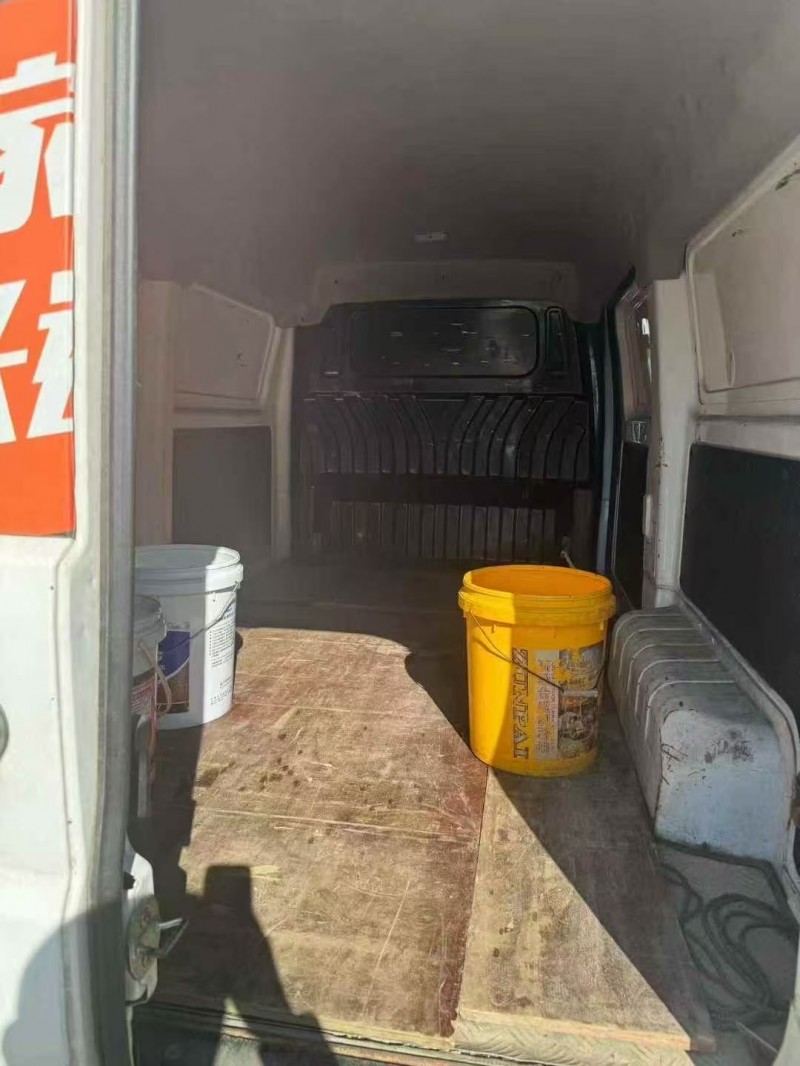 景德镇23年福田时代EV65