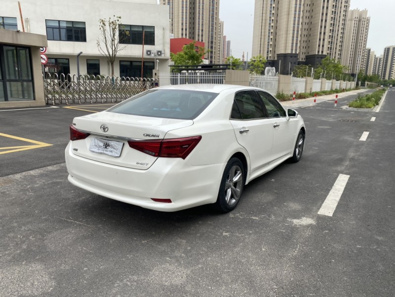 兰州16年丰田皇冠7