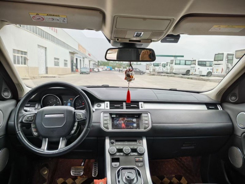 兰州17年路虎极光5