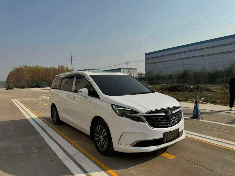 菏泽22年别克GL83