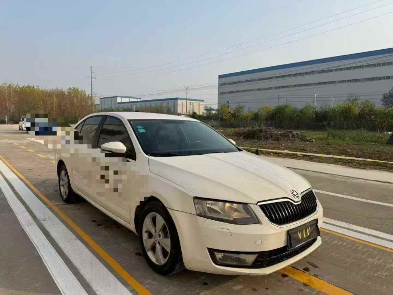 菏泽16年斯柯达明锐3