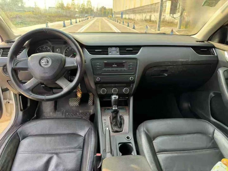 菏泽16年斯柯达明锐6