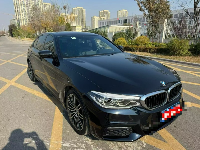 济宁17年宝马5系3