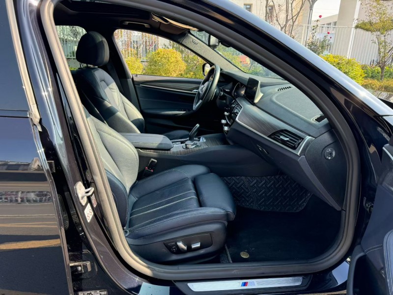 济宁17年宝马5系6