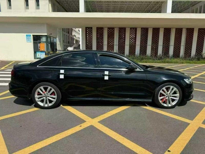 济宁17年奥迪A6L6