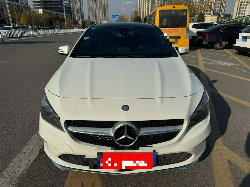 济宁17年奔驰CLA1