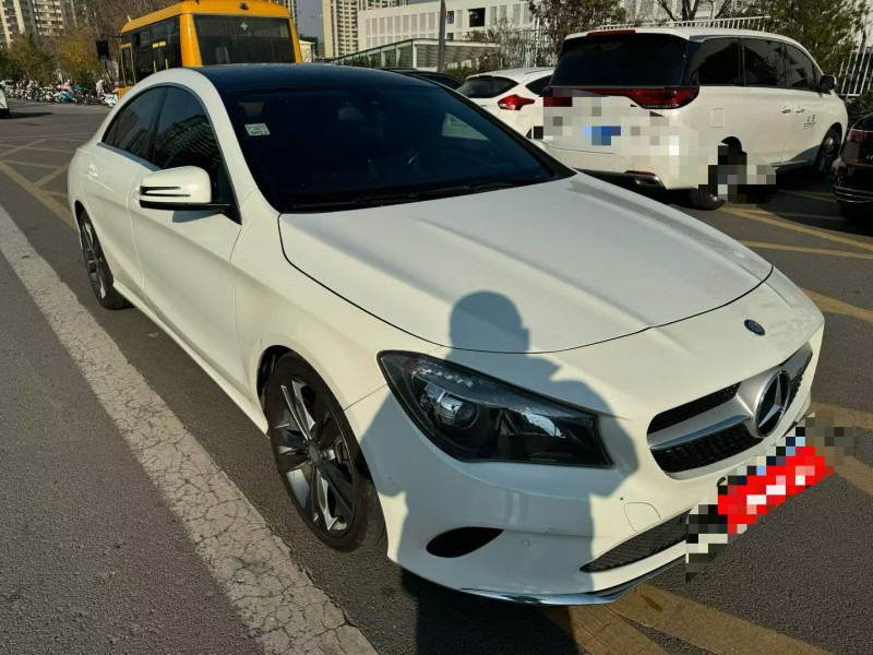 济宁17年奔驰CLA2