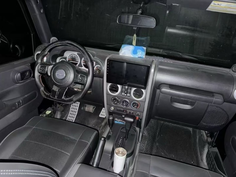 济宁11年Jeep牧马人6