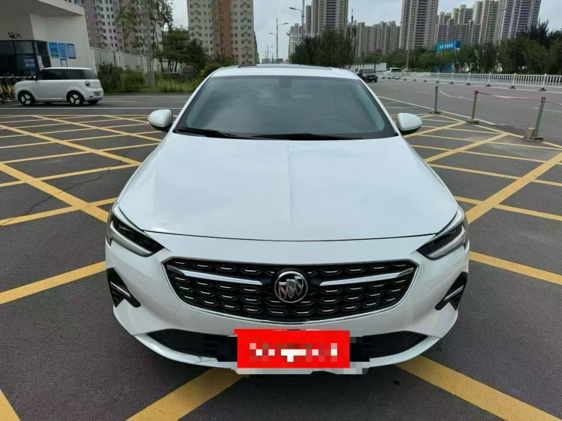 济宁22年别克君威1