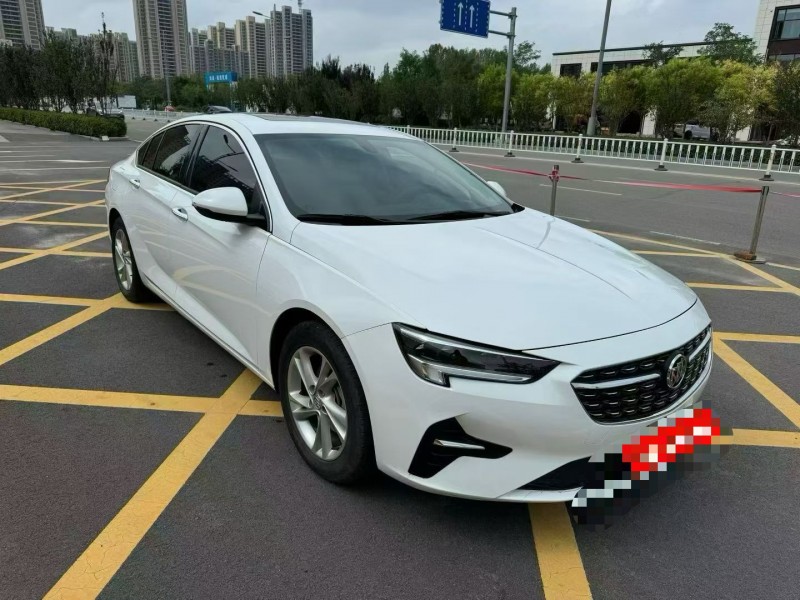 济宁22年别克君威2