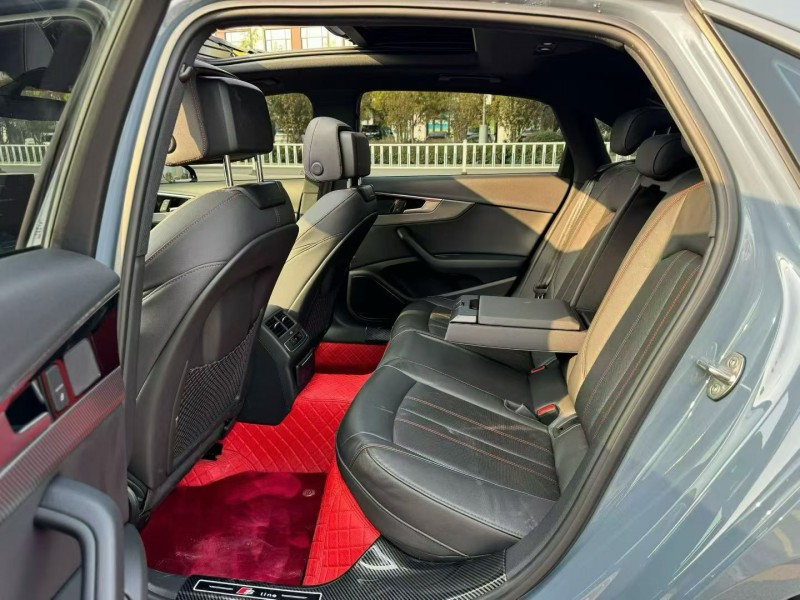 济宁22年奥迪A4L4