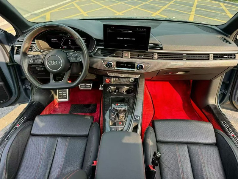 济宁22年奥迪A4L5