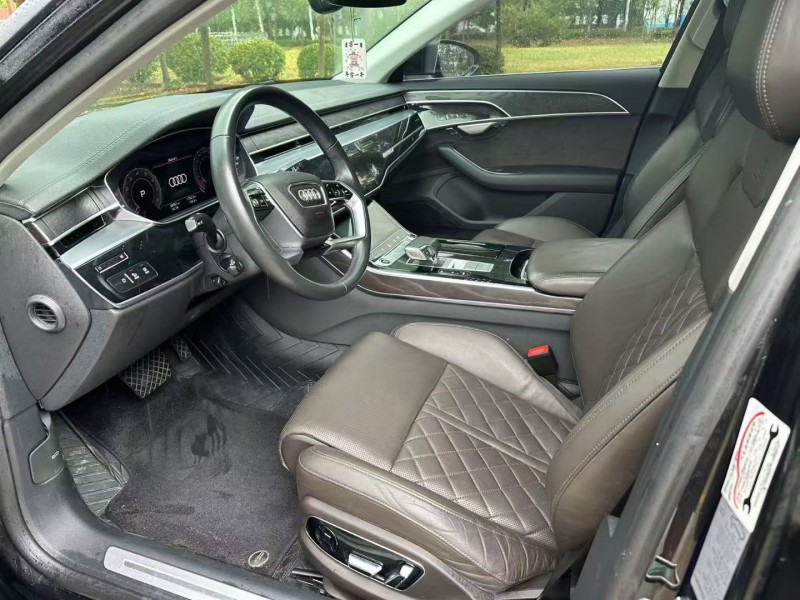枣庄21年奥迪A8L6