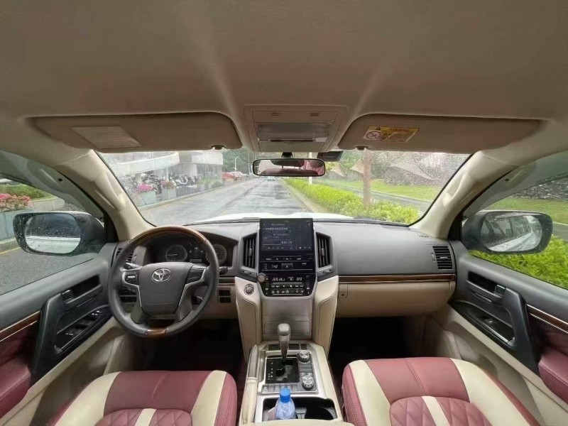 深圳20年丰田兰德酷路泽4