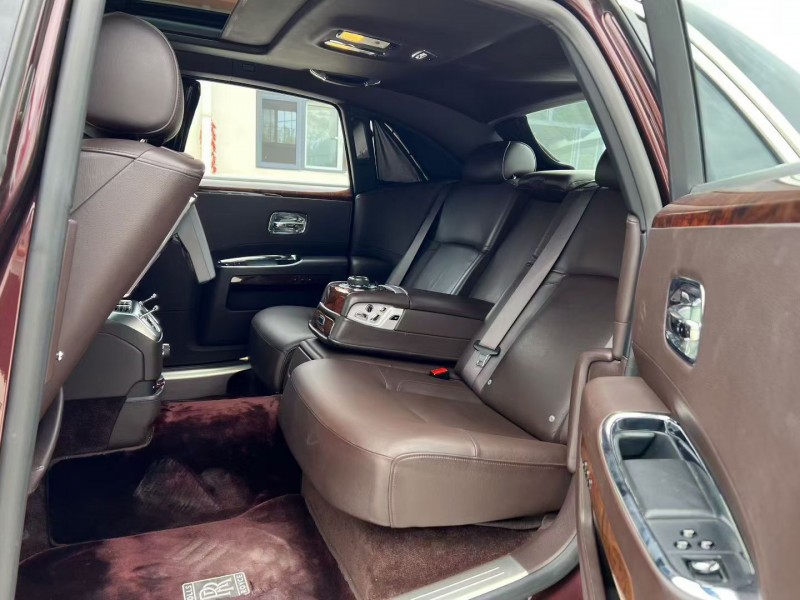 唐山14年劳斯莱斯古斯特5