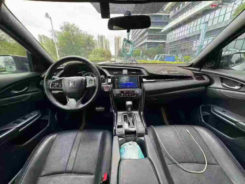 东莞22年本田思域4