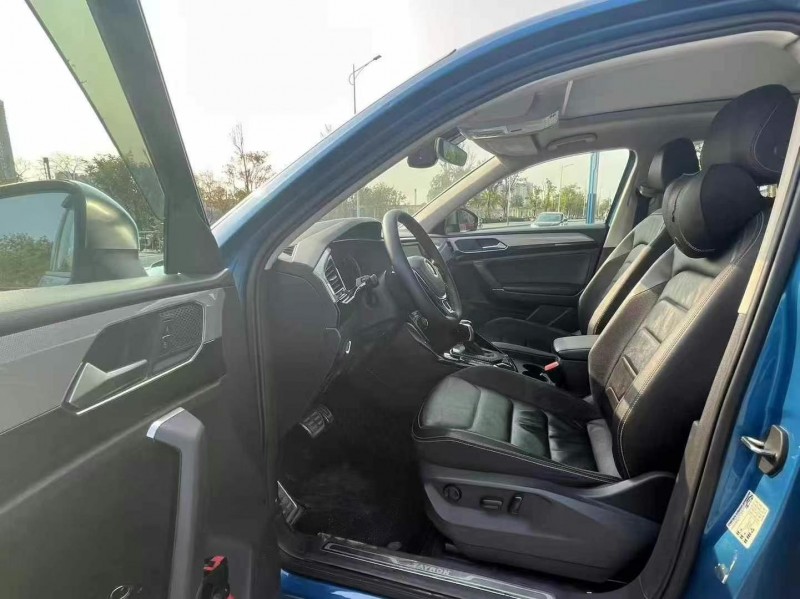 东莞19年大众探岳4