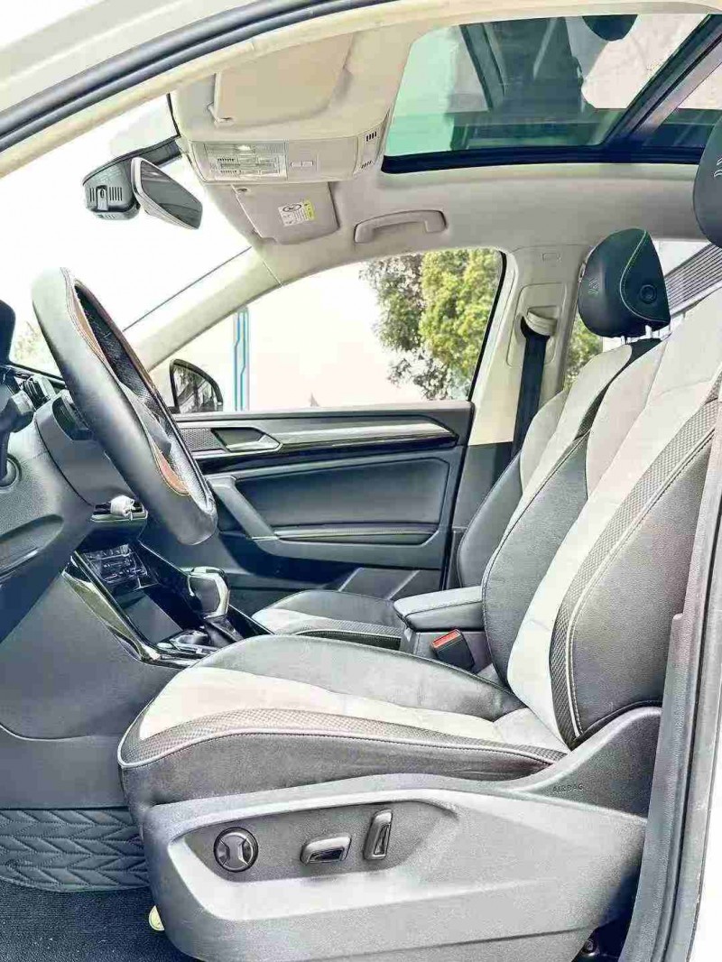 东莞21年大众探岳4