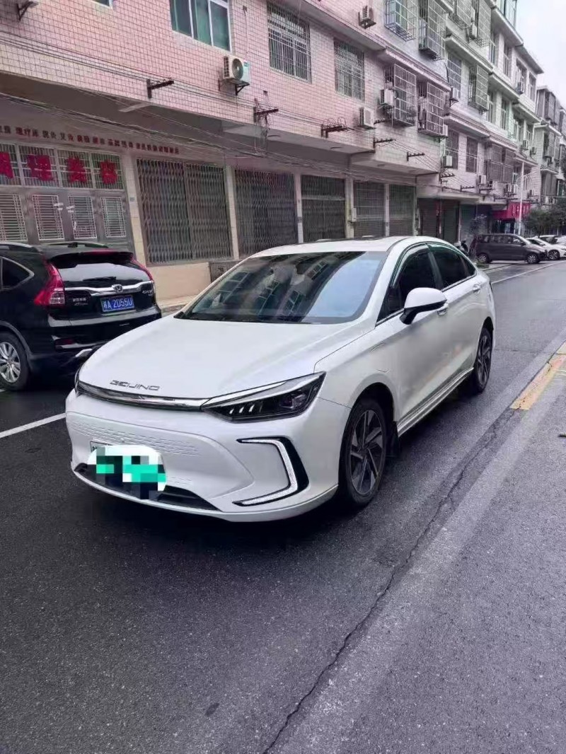 长沙23年北汽新能源EU系列3