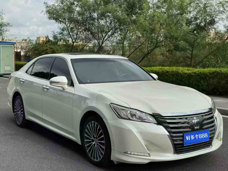 东莞18年丰田皇冠2