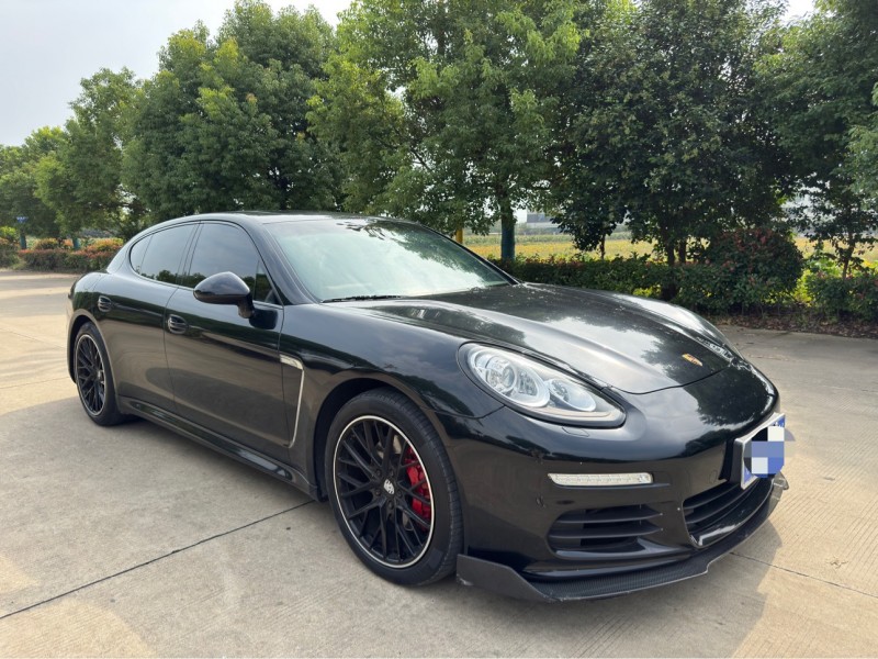 盐城12年保时捷帕拉梅拉8