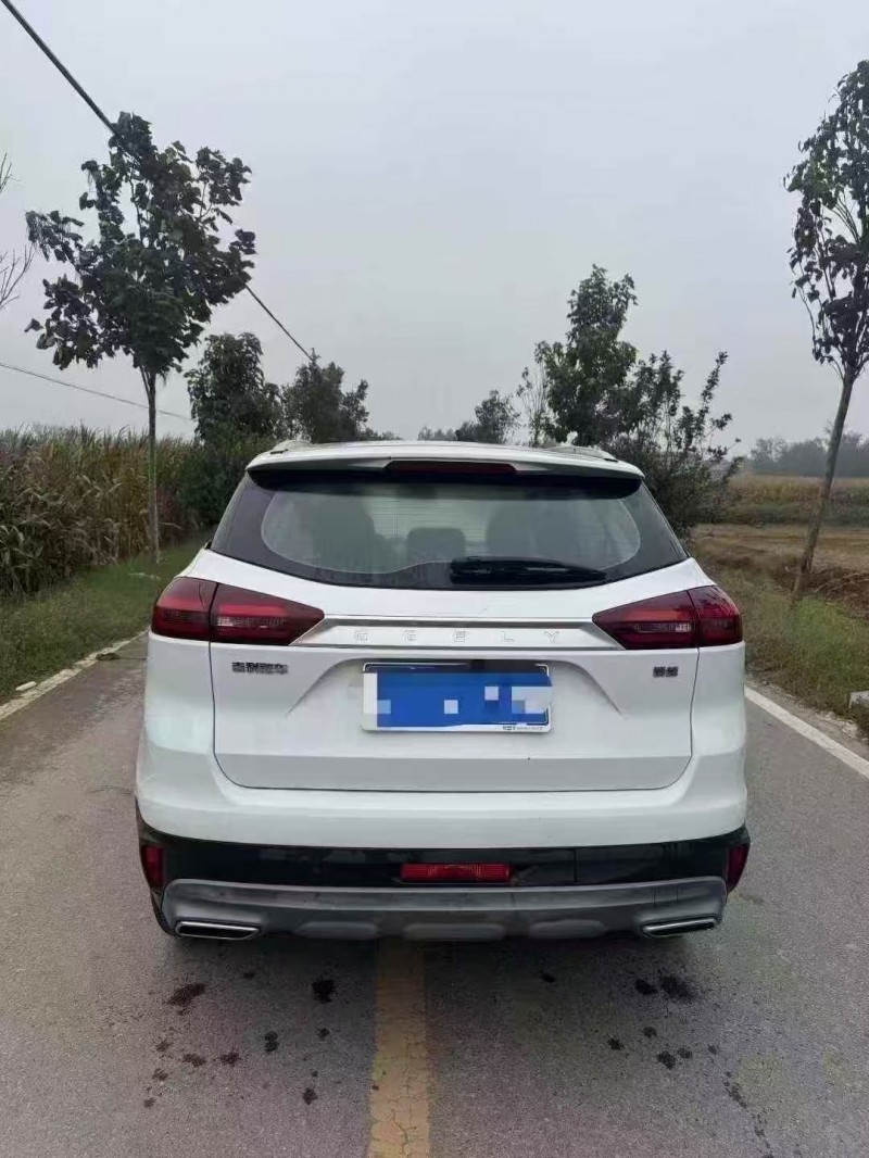 菏泽21年吉利博越9