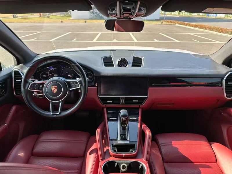 枣庄19年保时捷卡宴5