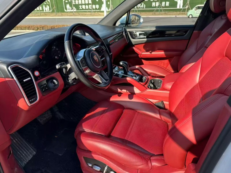 枣庄19年保时捷卡宴6