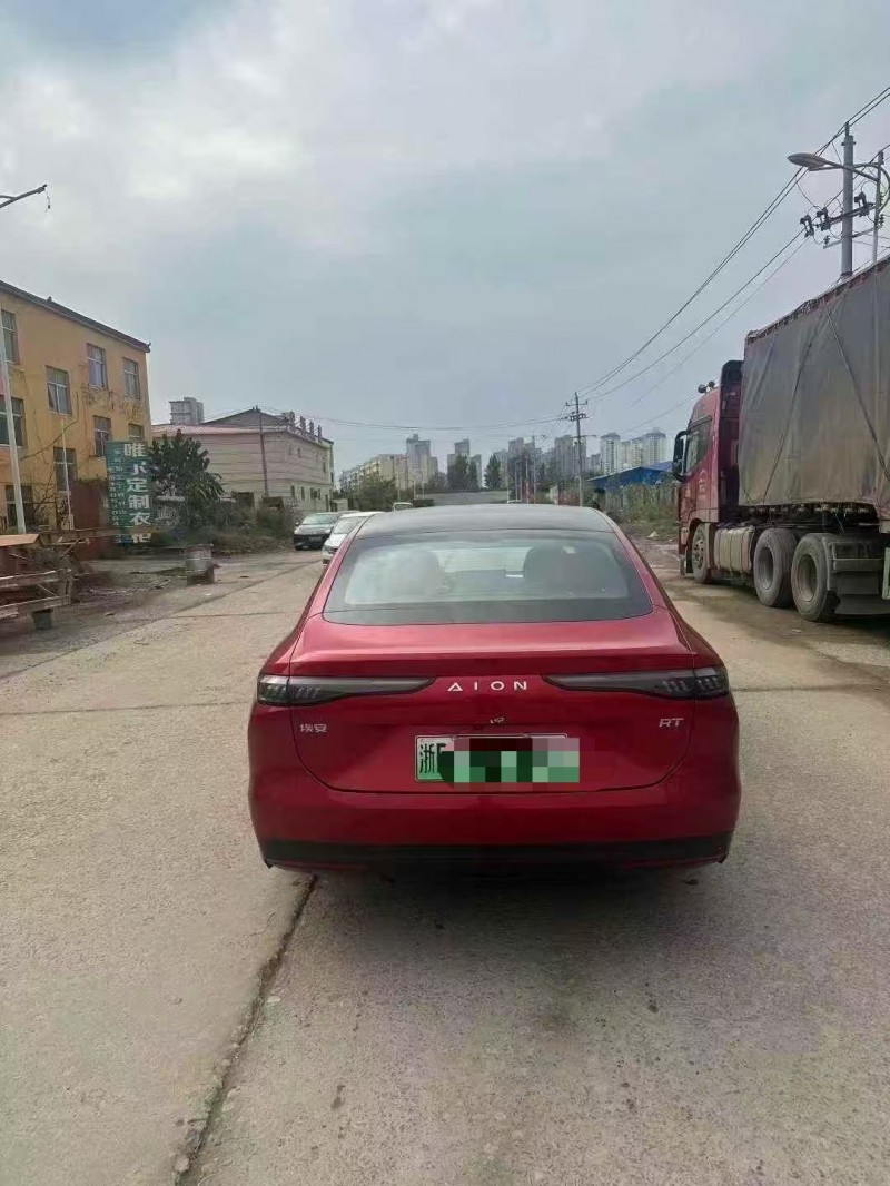 菏泽25年传祺埃安RT9