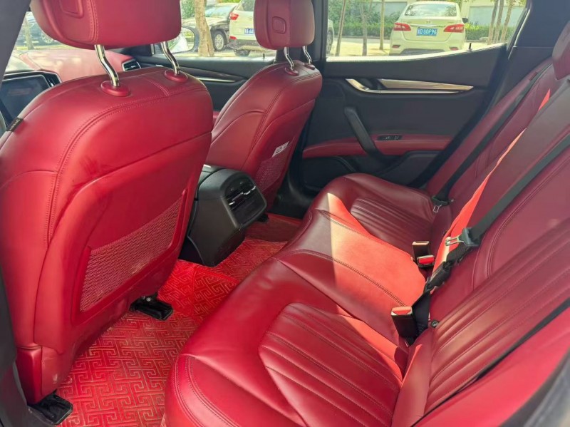 枣庄17年玛莎拉蒂Ghibli5