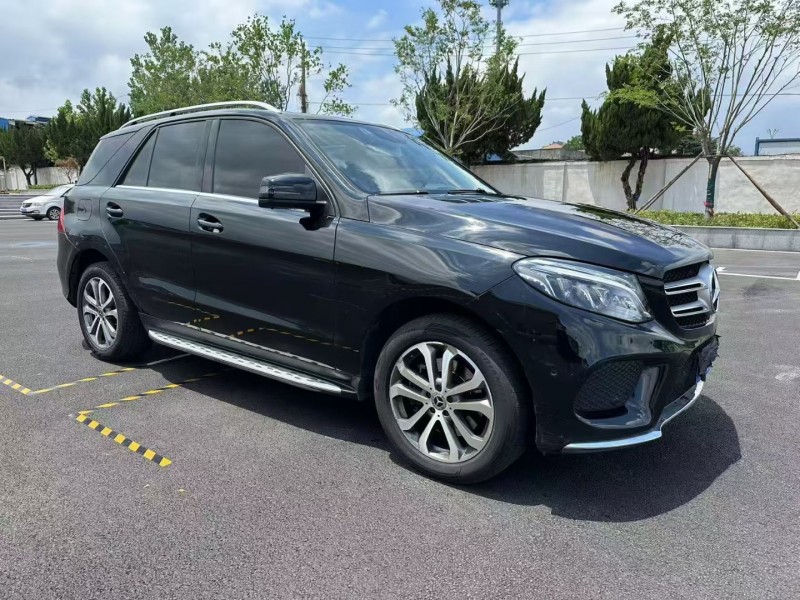 枣庄17年奔驰GLE2